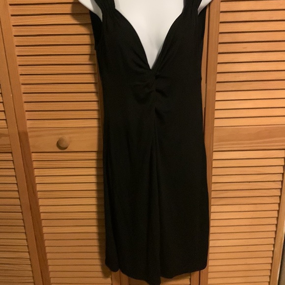 Black loft dress in good condition, plunging neckline - Picture 2 of 5